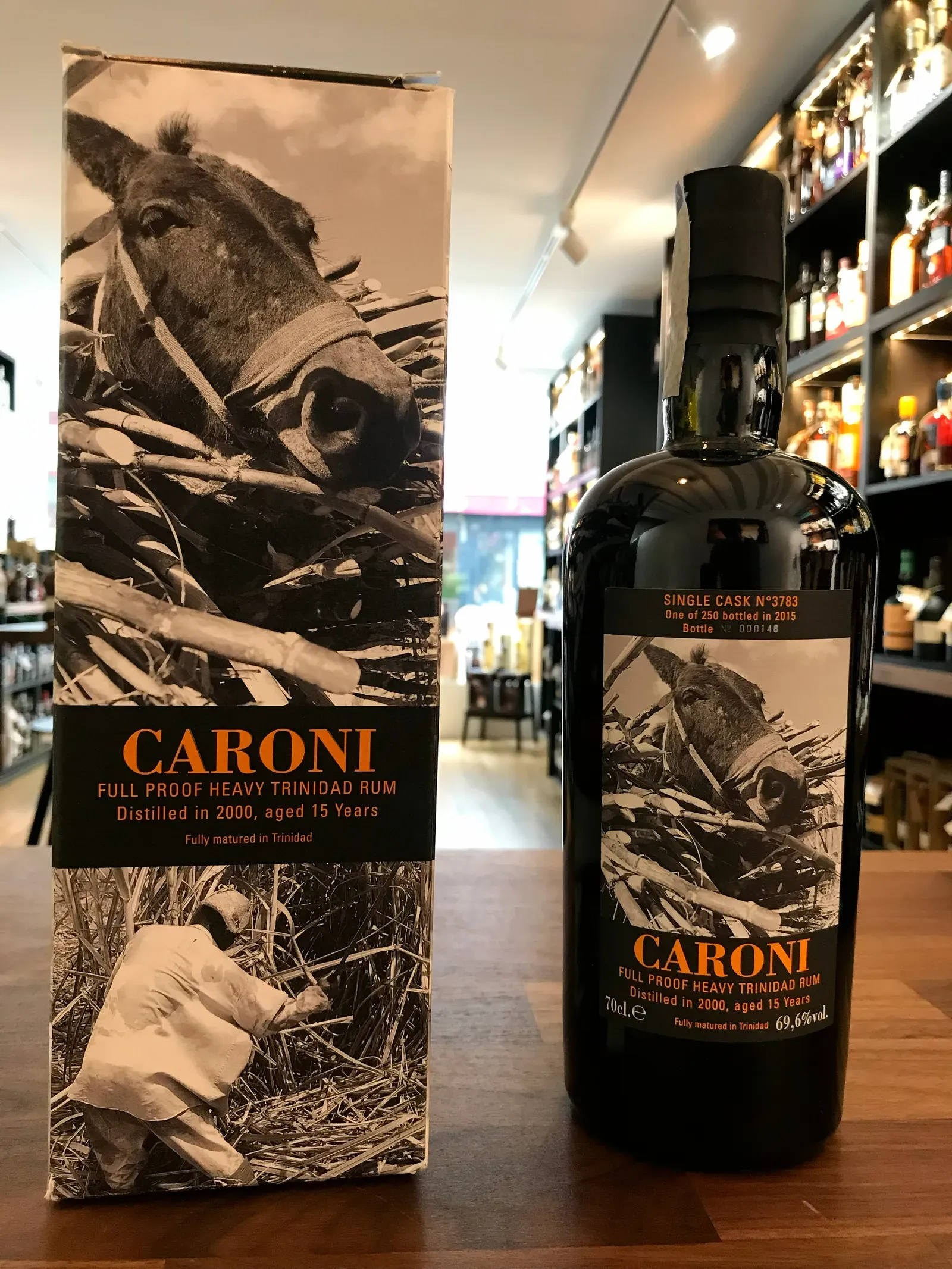 Bouteille de Caroni embouteillée par Velier